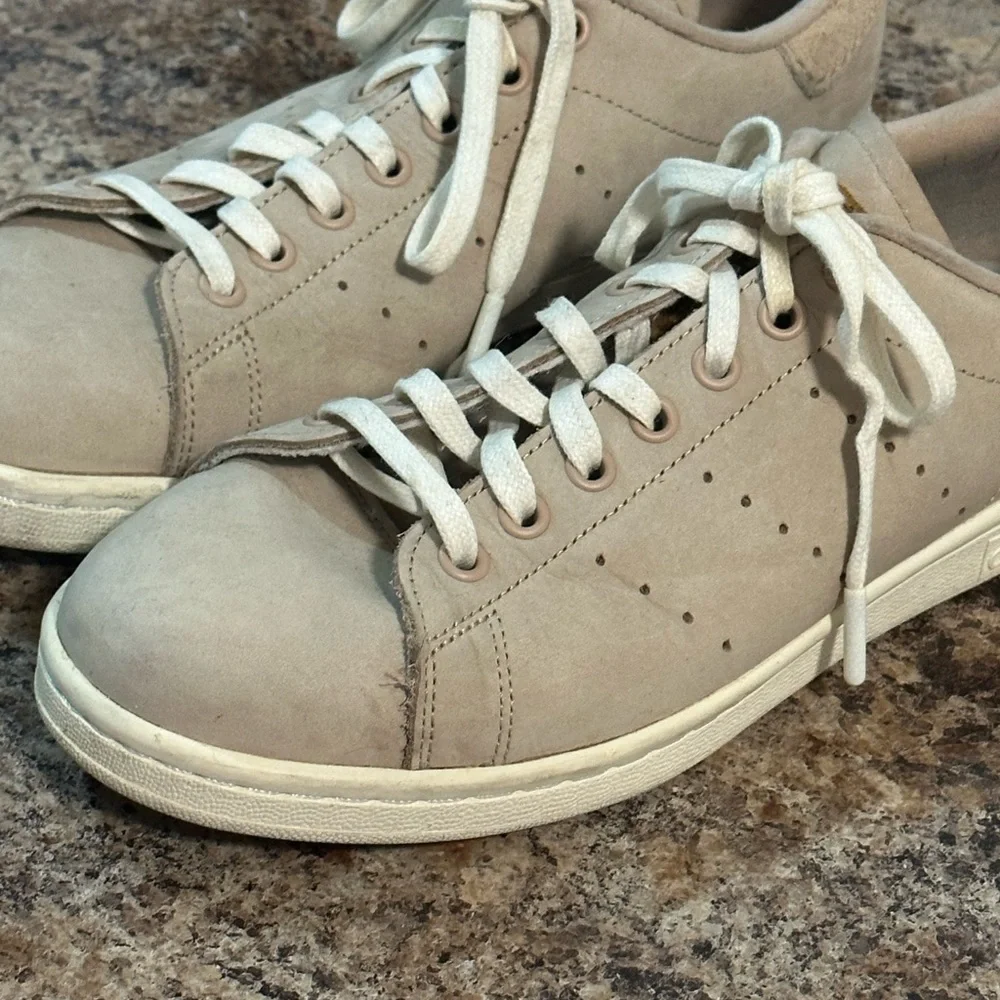 SUEDE BEIGE STAN SMITH